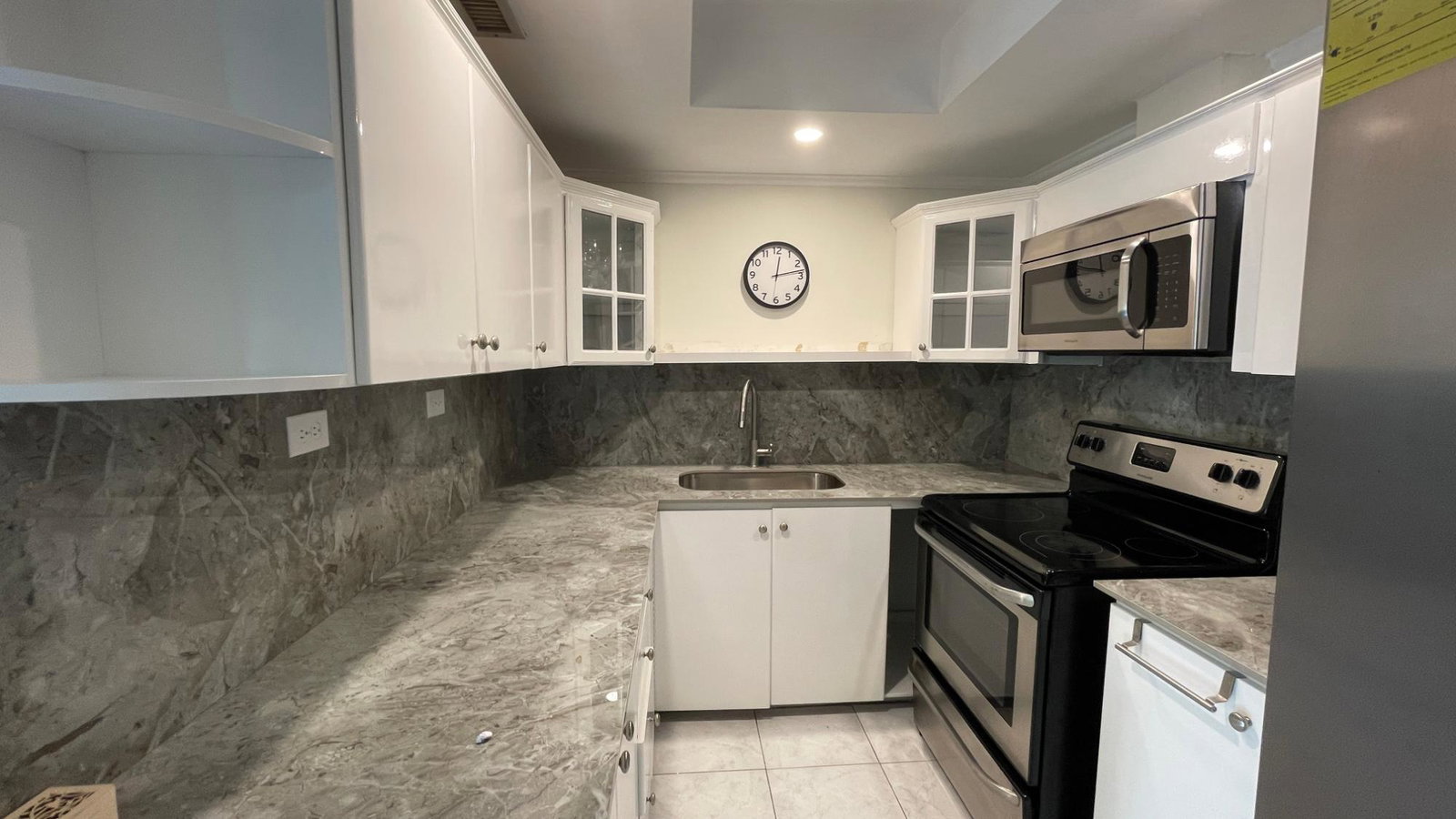 Ninth image of 1 h West-17 Kingsway Avenue in Kingston 10, St. Andrew, Jamaica - property is For Rent