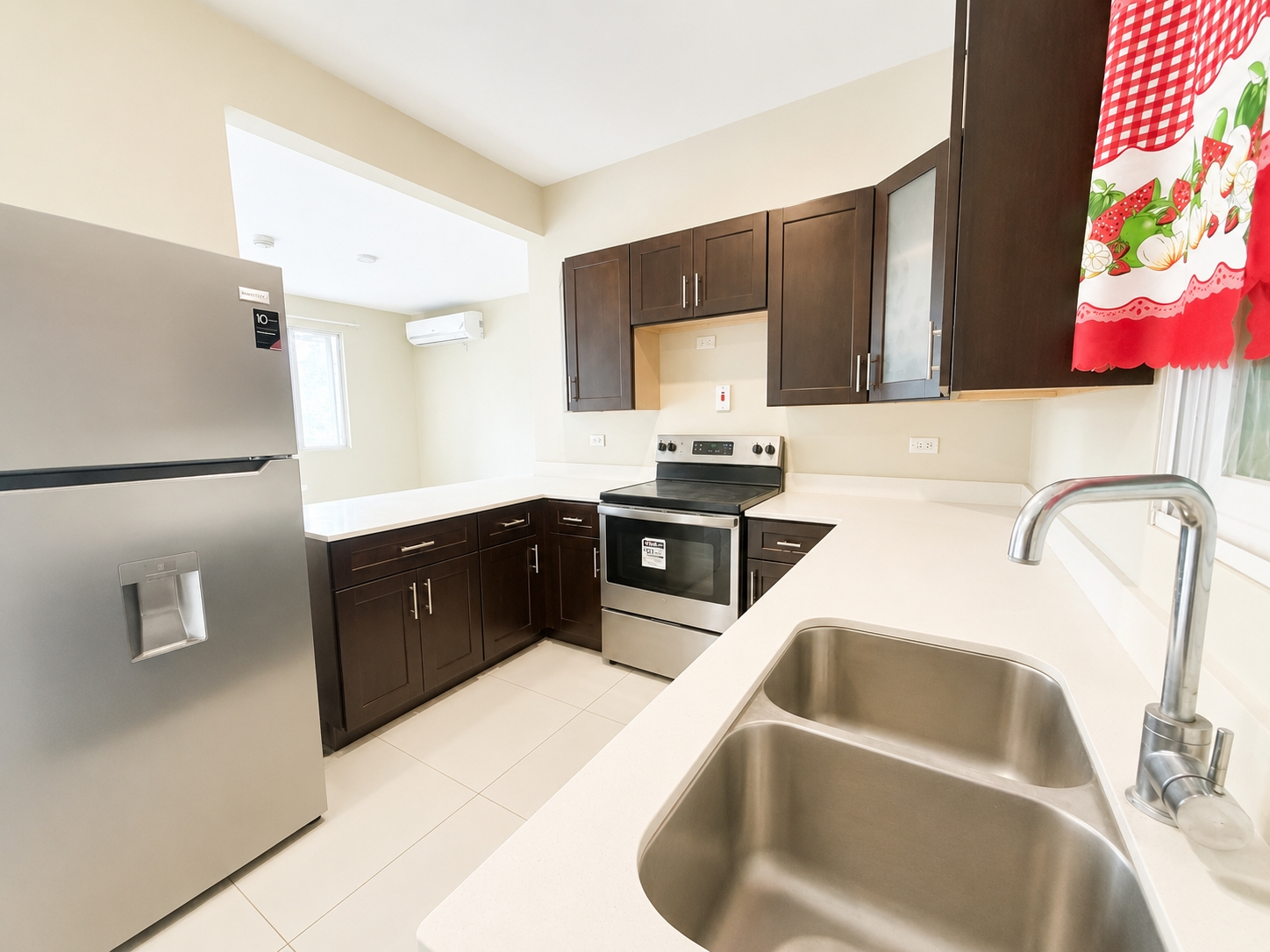 Fifth image of 108-200 Mayfair in Red Hills, St. Andrew, Jamaica - property is For Rent