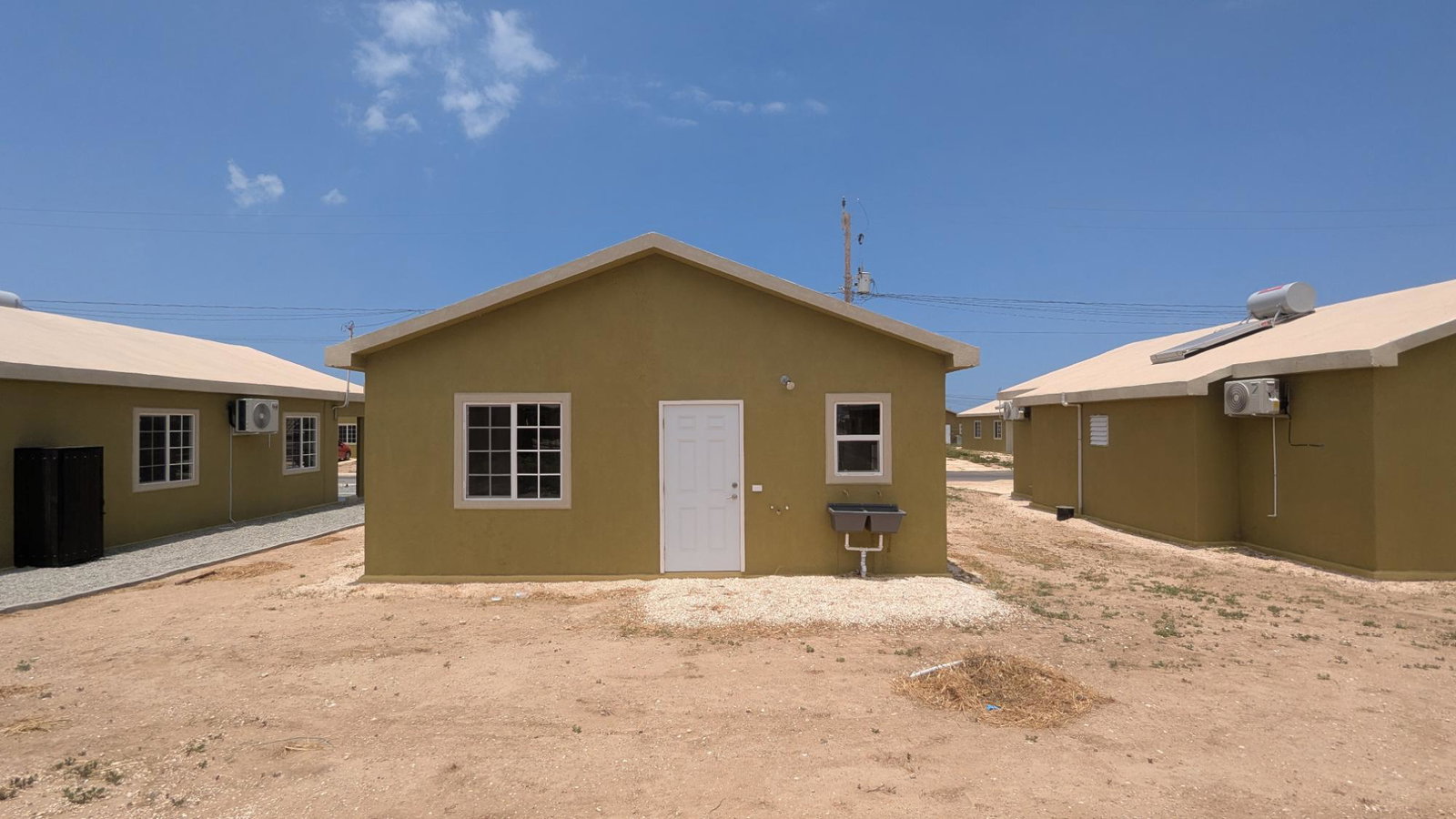 Third image of 13 Paprika Drive, Phoenix pa in Phoenix Park, St. Catherine, Jamaica - property is For Rent
