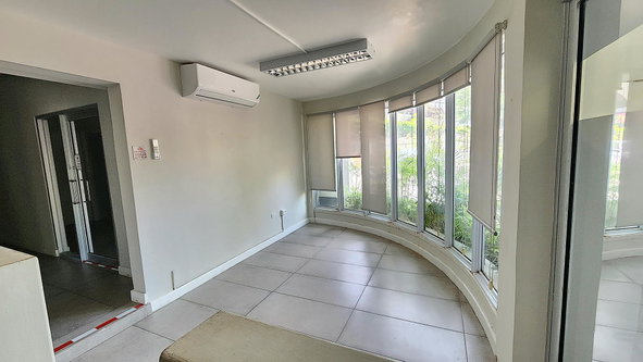 Fifth image of 58 Hope rd in Kingston 6, St. Andrew, Jamaica - property is For Rent