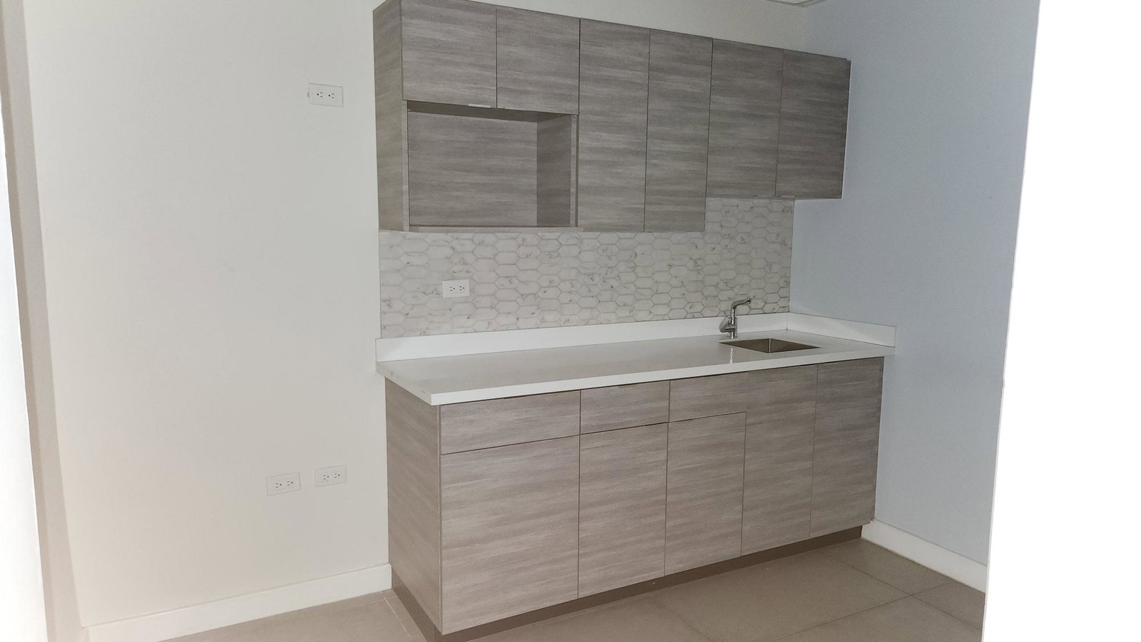 Ninth image of 58 Hope rd in Kingston 6, St. Andrew, Jamaica - property is For Rent
