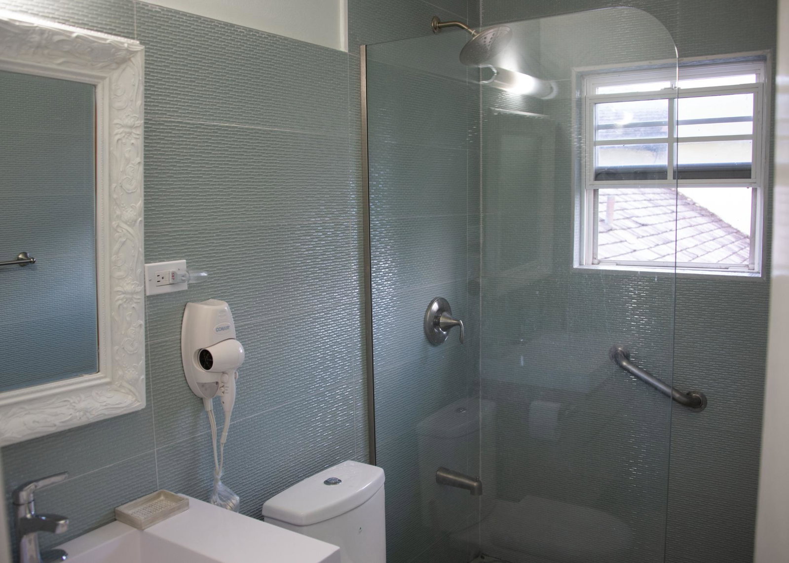 Fifteenth image of D9- Sea Palms Condos, Tower i in Tower Isle, St. Mary, Jamaica - property is For Rent