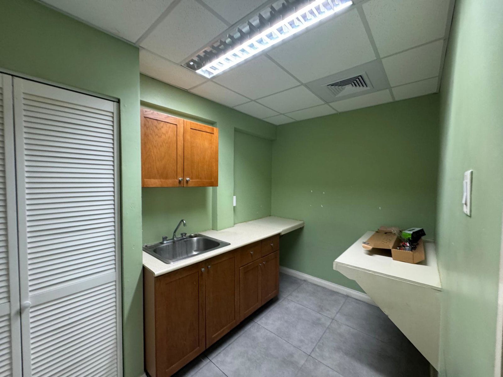 Third image of 20-31 Upper Waterloo rd in Kingston 10, St. Andrew, Jamaica - property is For Rent