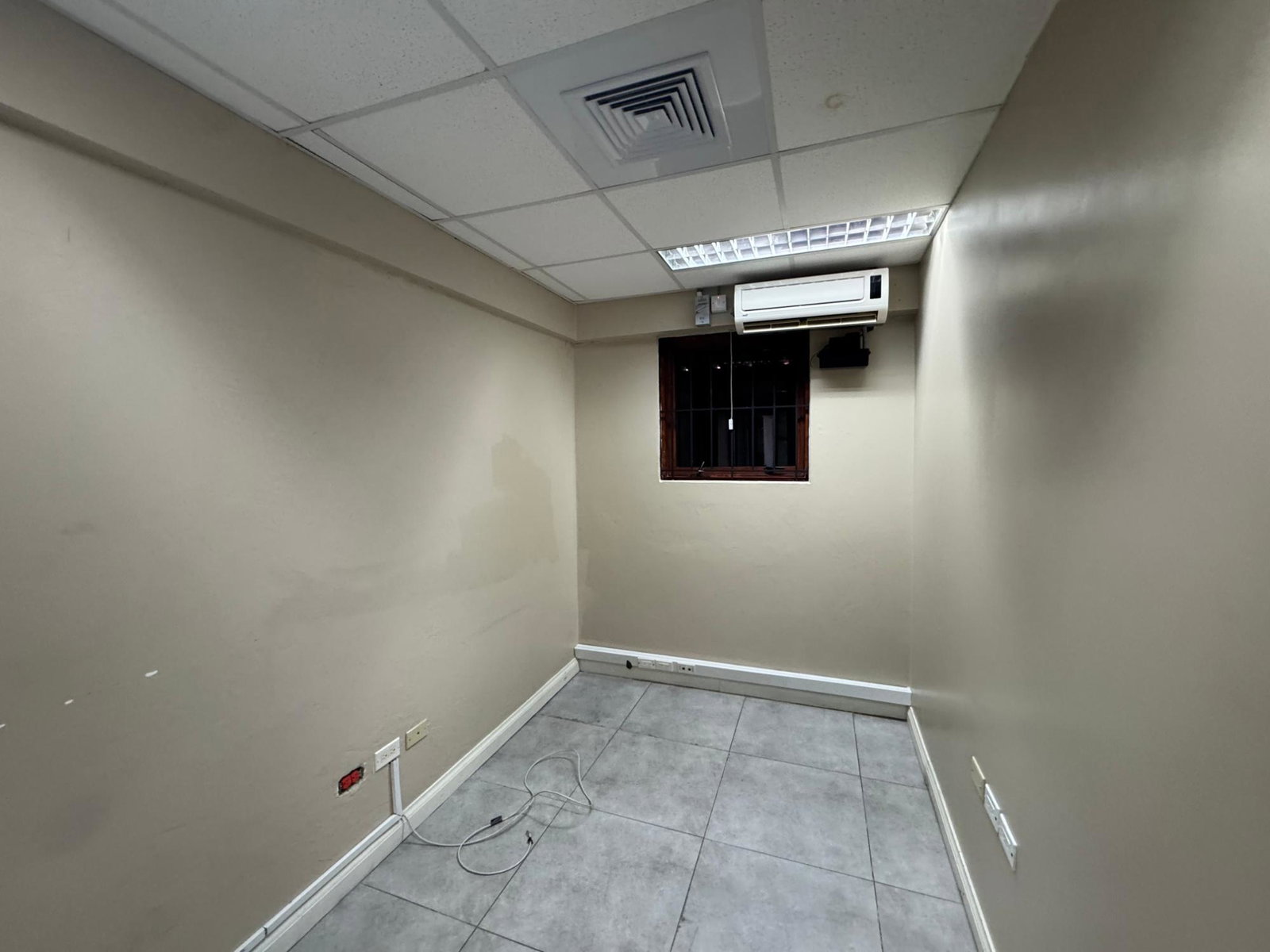 Seventh image of 20-31 Upper Waterloo rd in Kingston 10, St. Andrew, Jamaica - property is For Rent