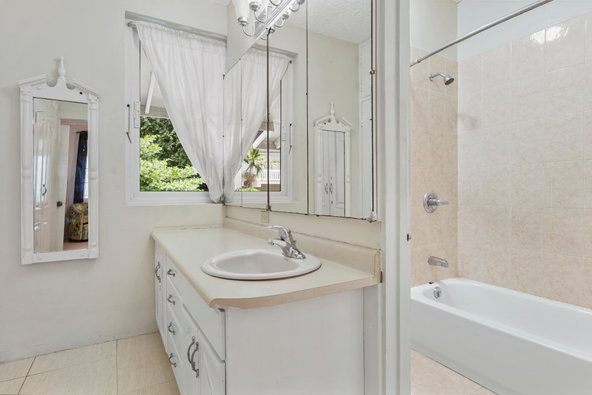 Tenth image of Columbus Heights in Ocho Rios, St. Ann, Jamaica - property is For Rent