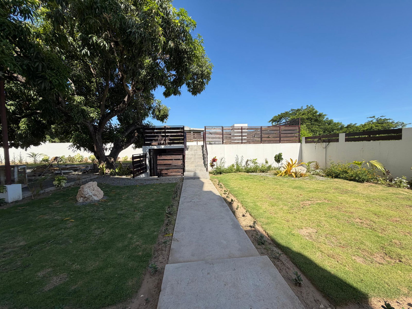 Fourth image of 101-24 Dulwich Drive in Kingston 8, St. Andrew, Jamaica - property is For Rent