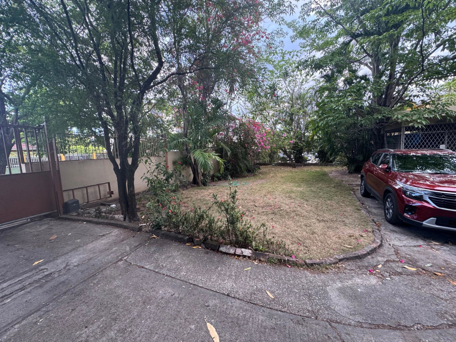 Third image of 5 Kings House Ave. in Kingston 6, St. Andrew, Jamaica - property is For Sale