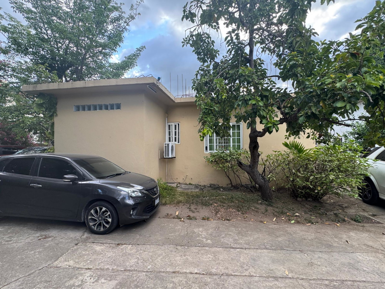 Sixth image of 5 Kings House Ave. in Kingston 6, St. Andrew, Jamaica - property is For Sale