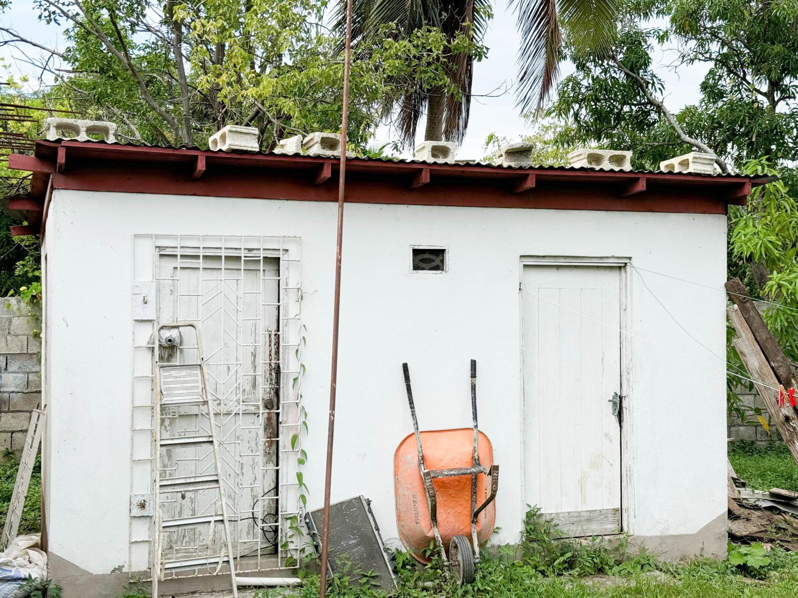 Tenth image of 2 Graton Avenue in May Pen, Clarendon, Jamaica - property is For Sale