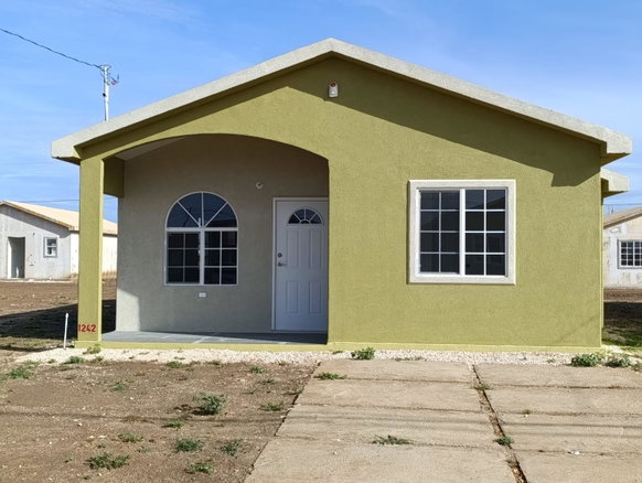 First image of 1242-phoenix pa Phase 4 Block k in Phoenix Park, St. Catherine, Jamaica - property is For Rent