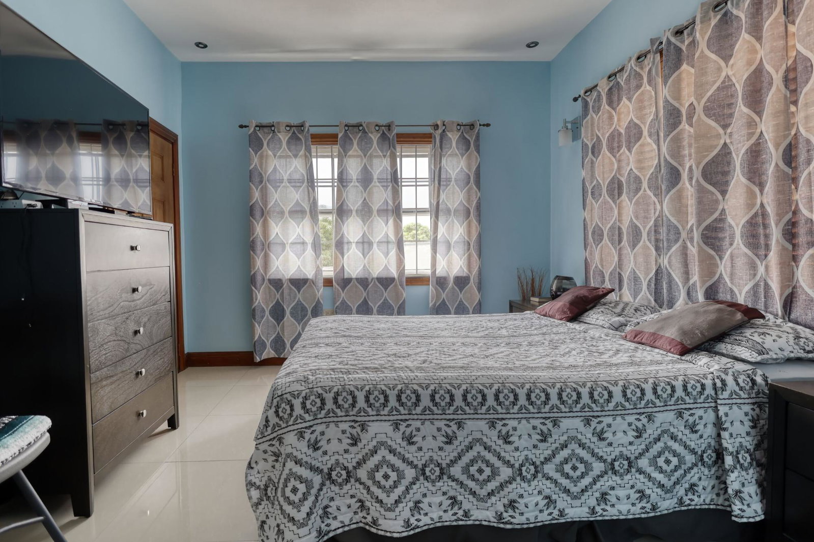 Twentieth image of 6-50-52 Sandhurst Crescent in Kingston 6, St. Andrew, Jamaica - property is For Sale