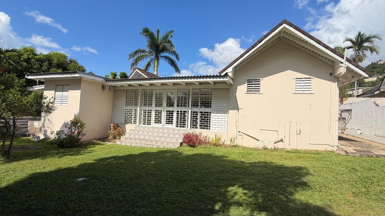 Second image of 3 Orange Crescent, Kingston in Kingston 8, St. Andrew, Jamaica - property is For Rent