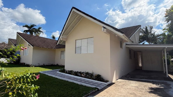 Third image of 3 Orange Crescent, Kingston in Kingston 8, St. Andrew, Jamaica - property is For Rent
