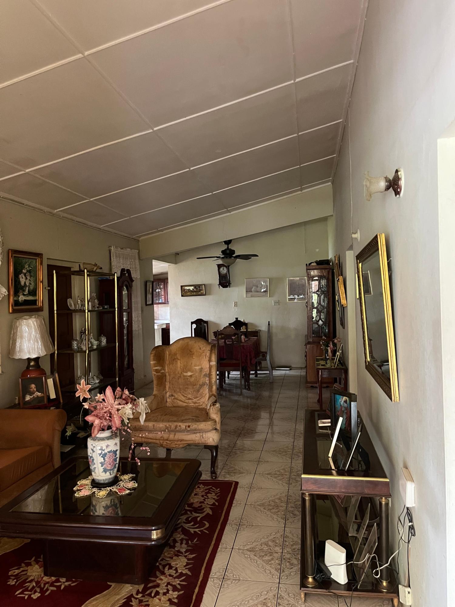 Fifth image of 14 Longwood Contemporary Clo in Santa Cruz, St. Elizabeth, Jamaica - property is For Sale