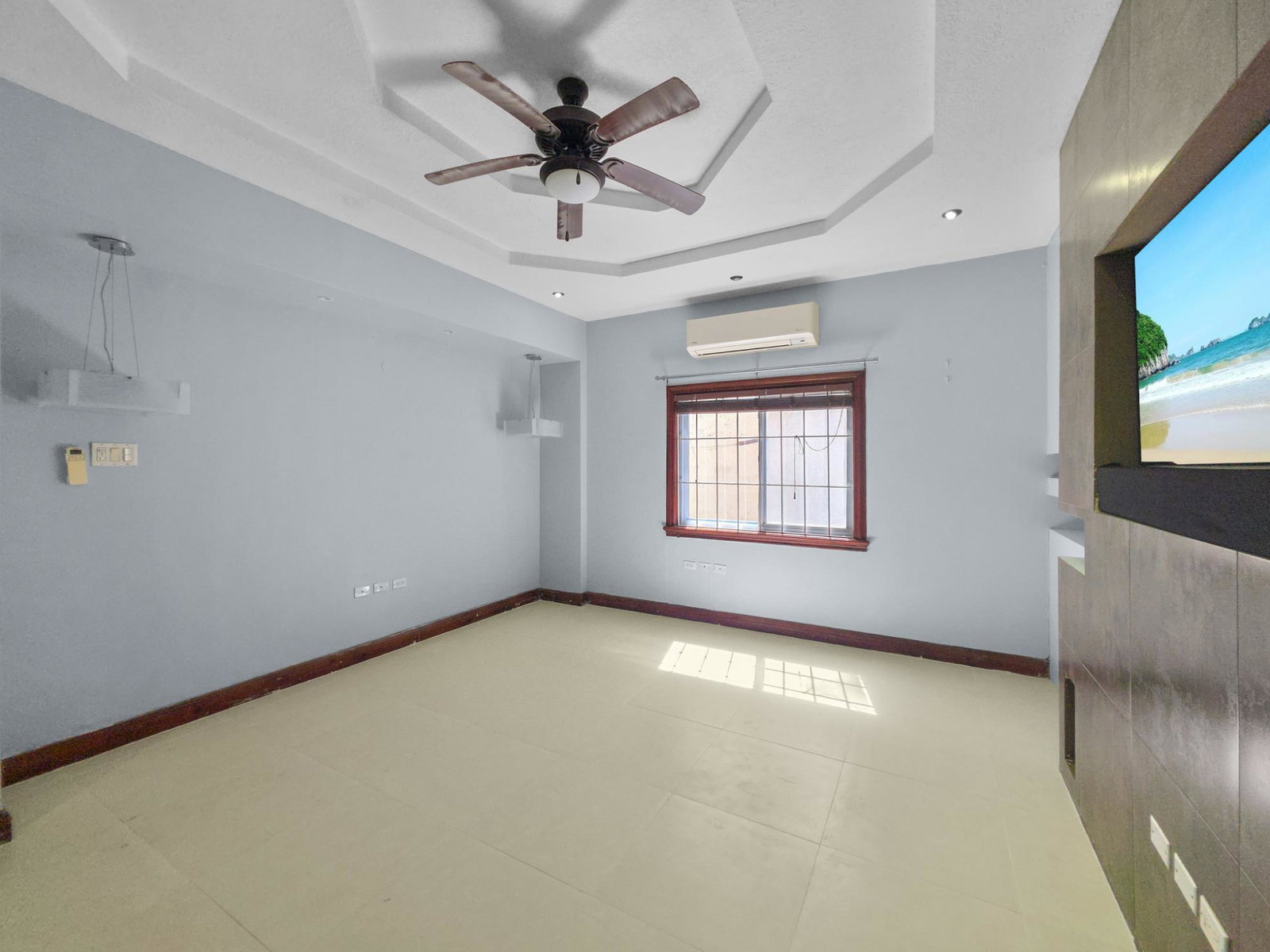 Seventeenth image of 14- 10-12 Dillsbury Avenue in Kingston 6, St. Andrew, Jamaica - property is For Sale