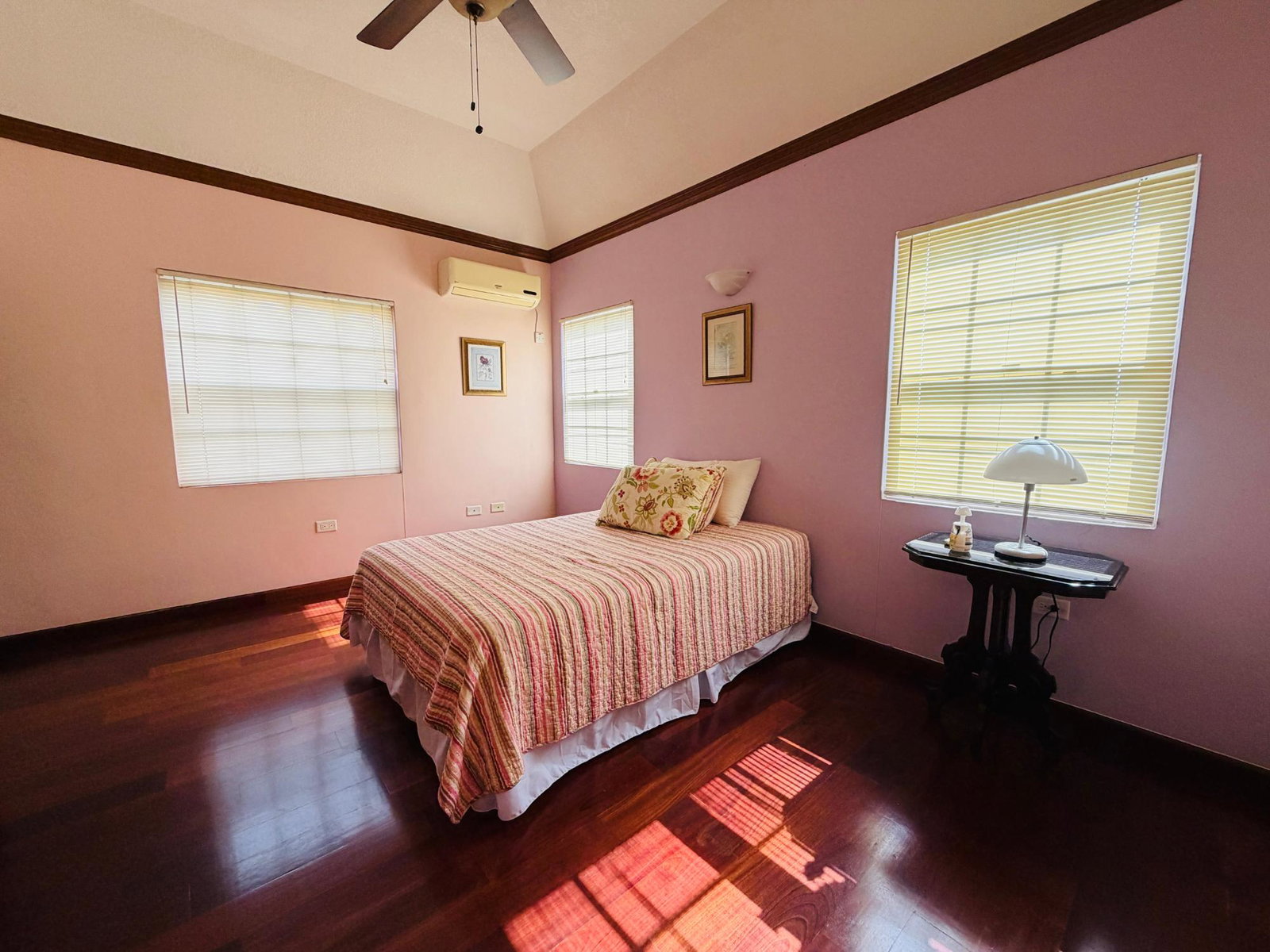 Twenty-Ninth image of 8-78 Barbican Road in Kingston 6, St. Andrew, Jamaica - property is For Rent