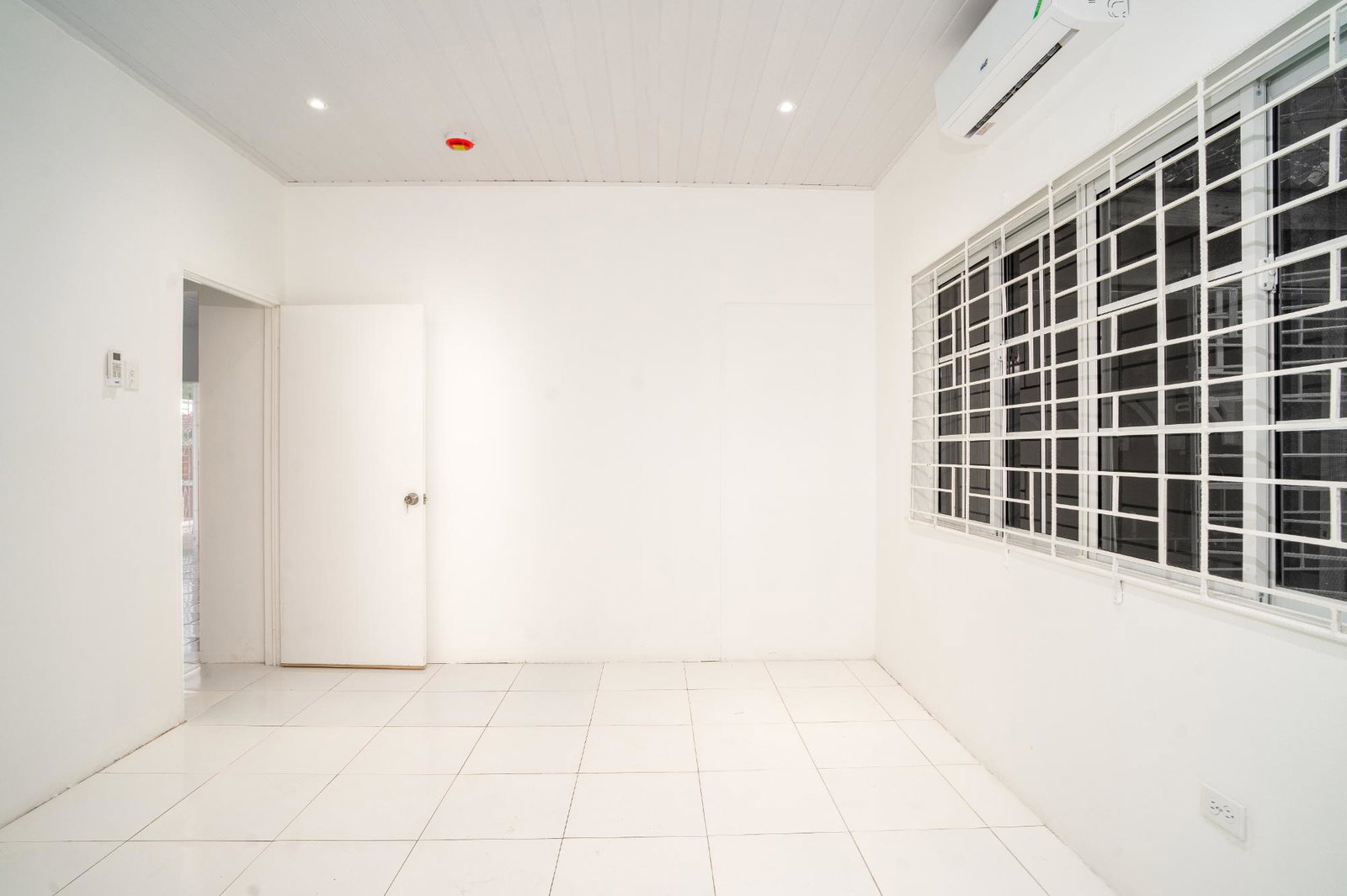 Thirteenth image of 2-15a Calcraft Avenue Kingston in Kingston 8, St. Andrew, Jamaica - property is For Rent