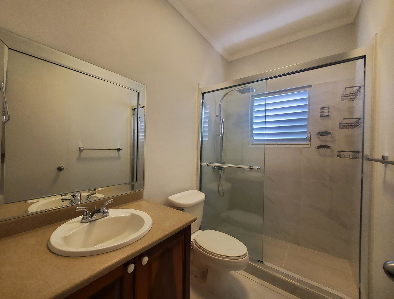 Nineteenth image of B3- Stillwell Road in Kingston 8, St. Andrew, Jamaica - property is For Rent