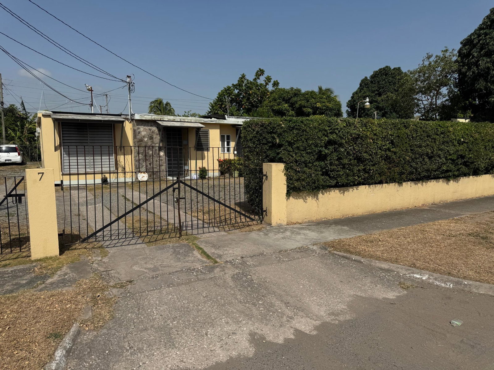 Sixteenth image of 7 Caranation Way, Mona ki in Kingston 6, St. Andrew, Jamaica - property is For Sale