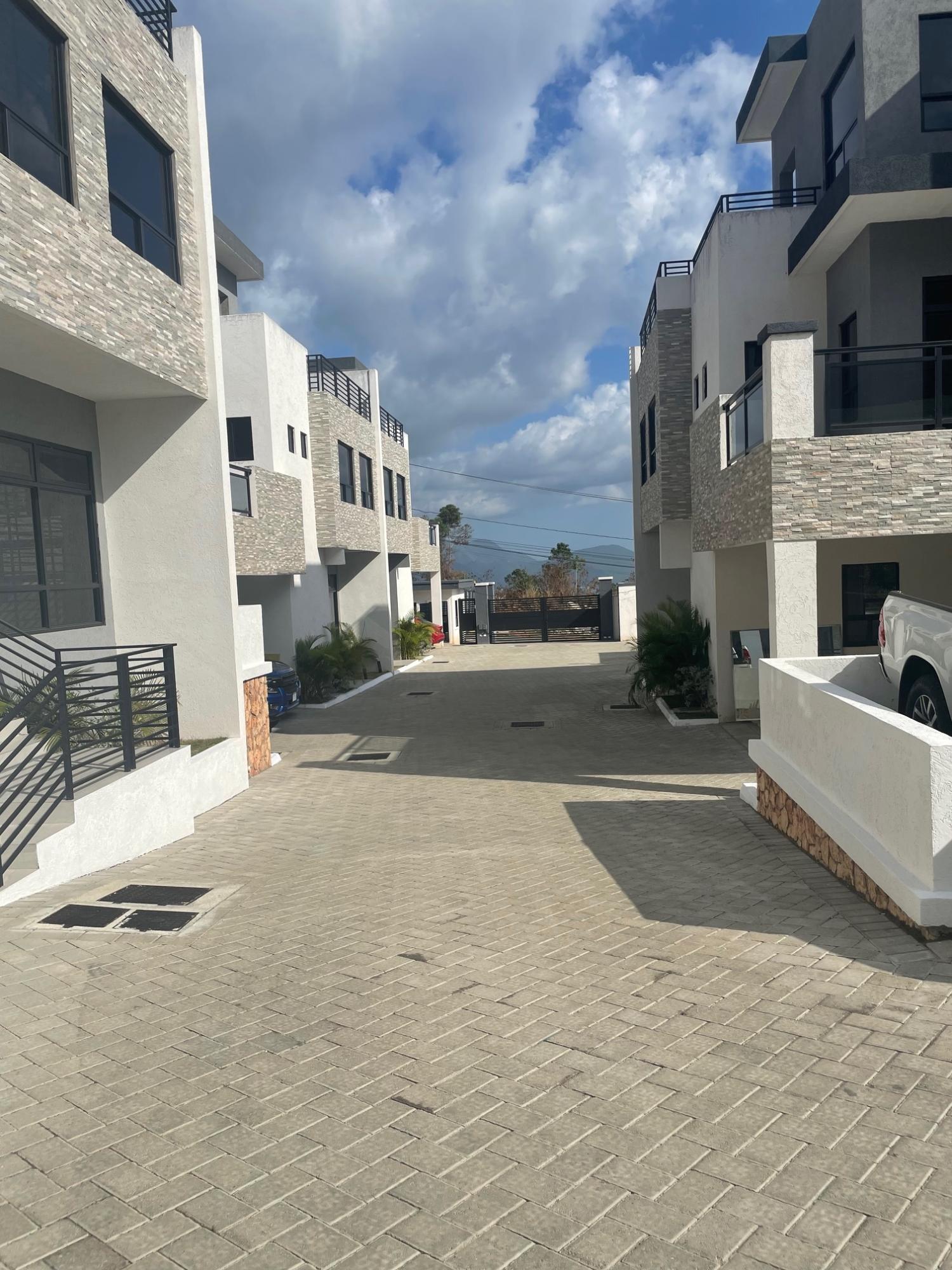 Second image of 4-10 Hydra dr Smokeyvale, Kgn1 in Kingston 19, St. Andrew, Jamaica - property is For Rent