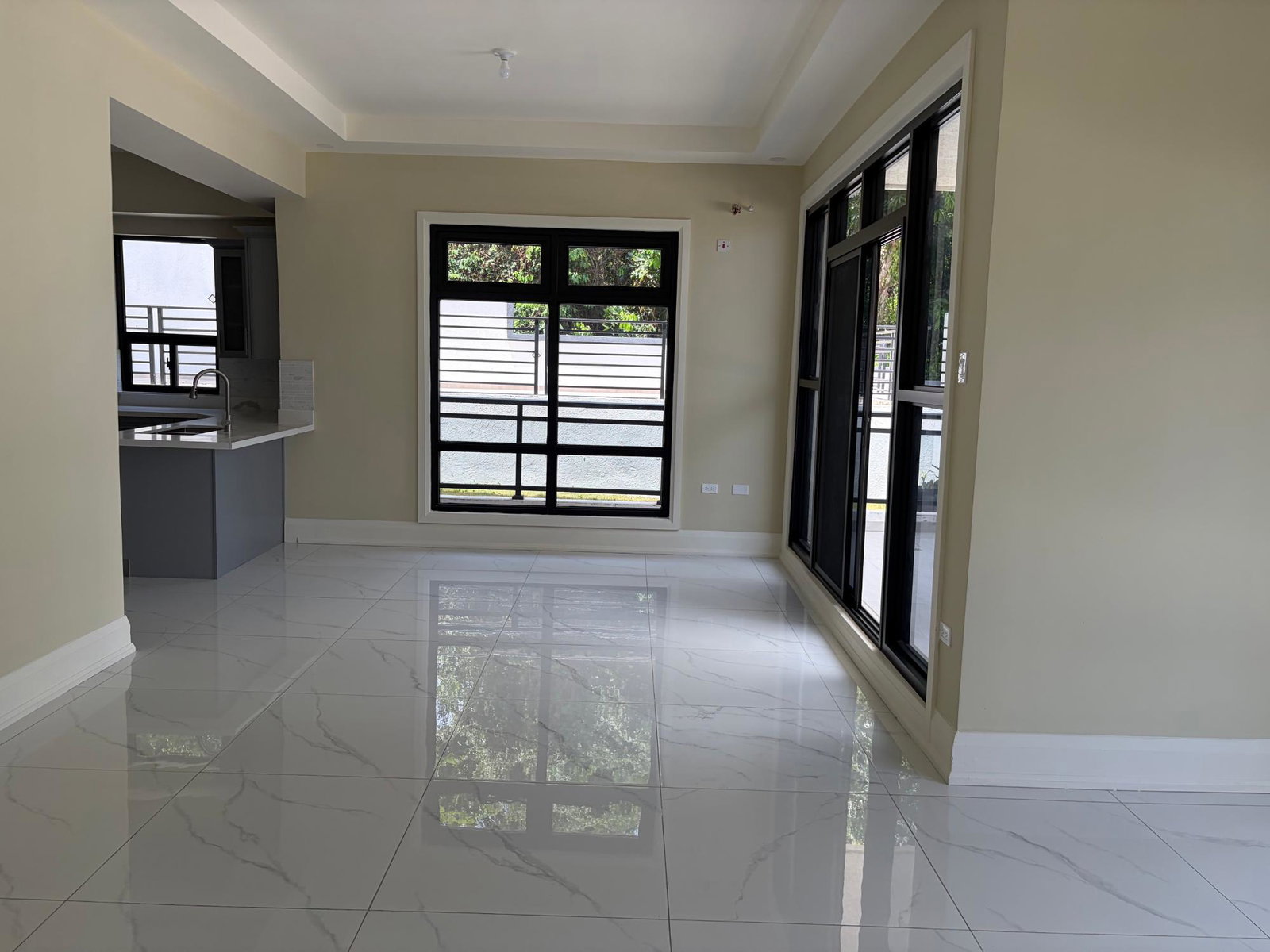 Twenty-Fourth image of 4-10 Hydra dr Smokeyvale, Kgn1 in Kingston 19, St. Andrew, Jamaica - property is For Rent