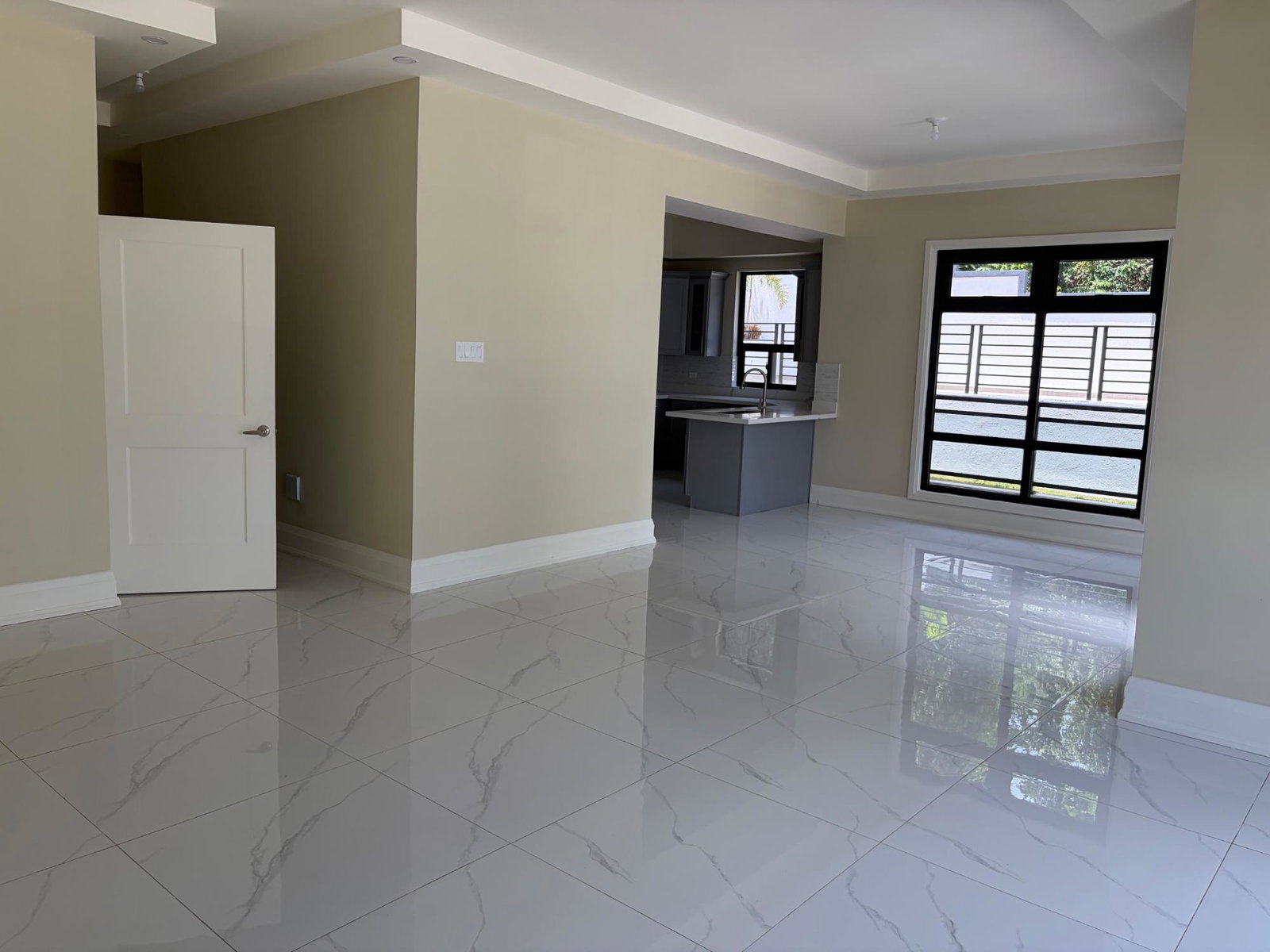 Twenty-Fifth image of 4-10 Hydra dr Smokeyvale, Kgn1 in Kingston 19, St. Andrew, Jamaica - property is For Rent