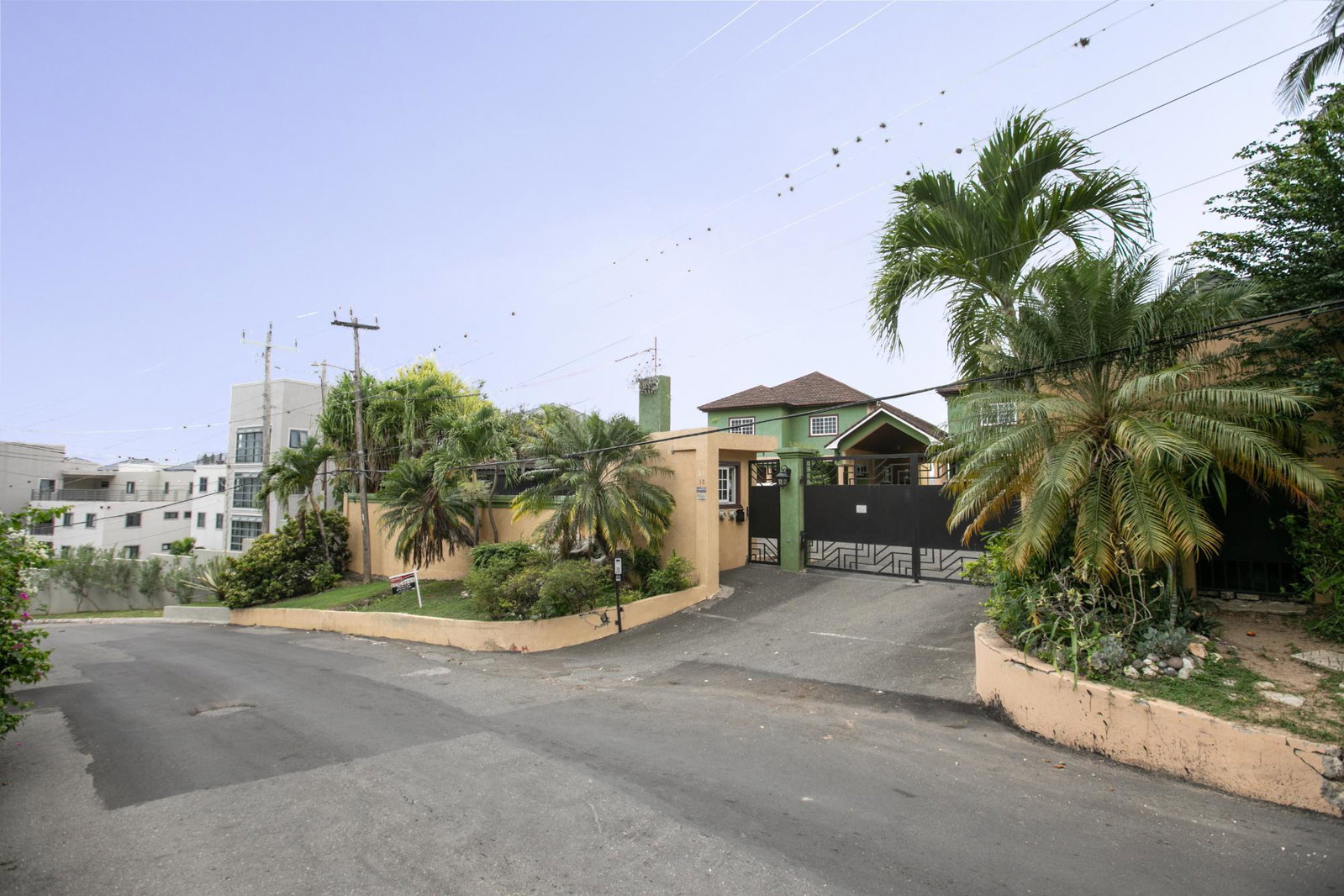 Twenty-Eighth image of 8-1c Tavistock Terrace in Kingston 6, St. Andrew, Jamaica - property is For Sale