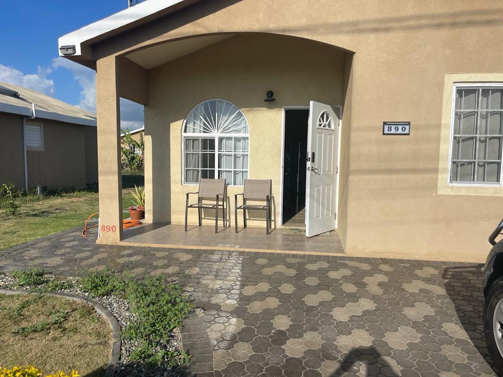 Eleventh image of 890- Phoenix Park Village in Greater Portmore, St. Catherine, Jamaica - property is For Rent