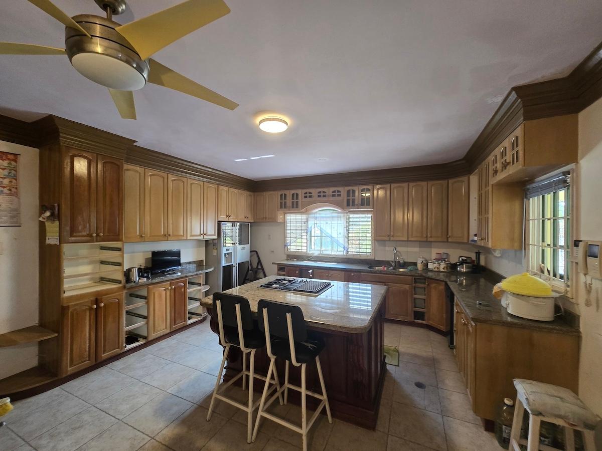 Seventh image of 17 Hatfield Meadows, st Jame in Hartfield, St. James, Jamaica - property is For Sale