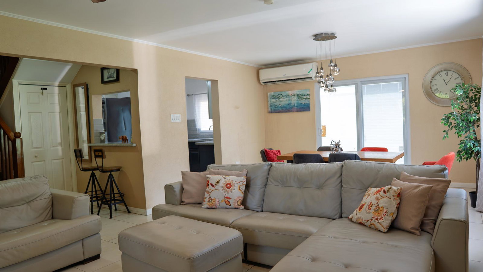 Thirteenth image of 17- Chatam And Palms in Montego Bay, St. James, Jamaica - property is For Rent