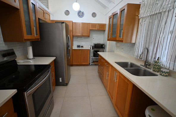 Fourth image of 518 Papaya Avenue in Richmond, St. Ann, Jamaica - property is For Rent