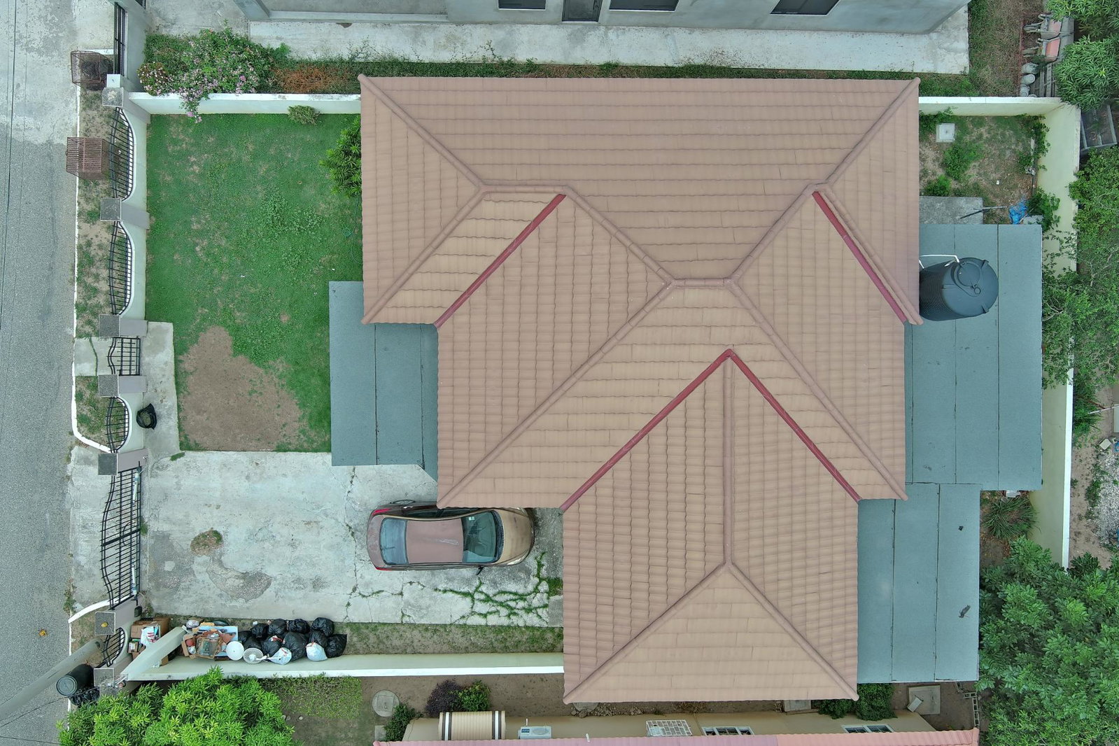 Fifth image of 212 Ricardo Close in Morris Meadows, St. Catherine, Jamaica - property is For Sale