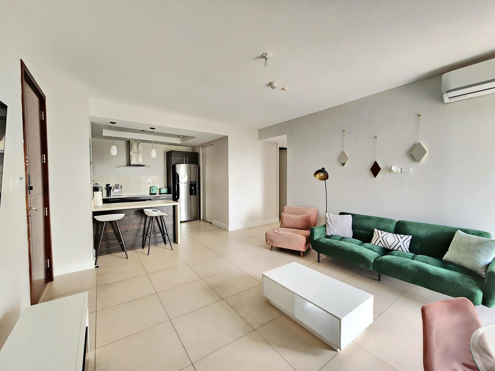 Tenth image of 404-11a Waterloo Road in Kingston 10, St. Andrew, Jamaica - property is For Sale