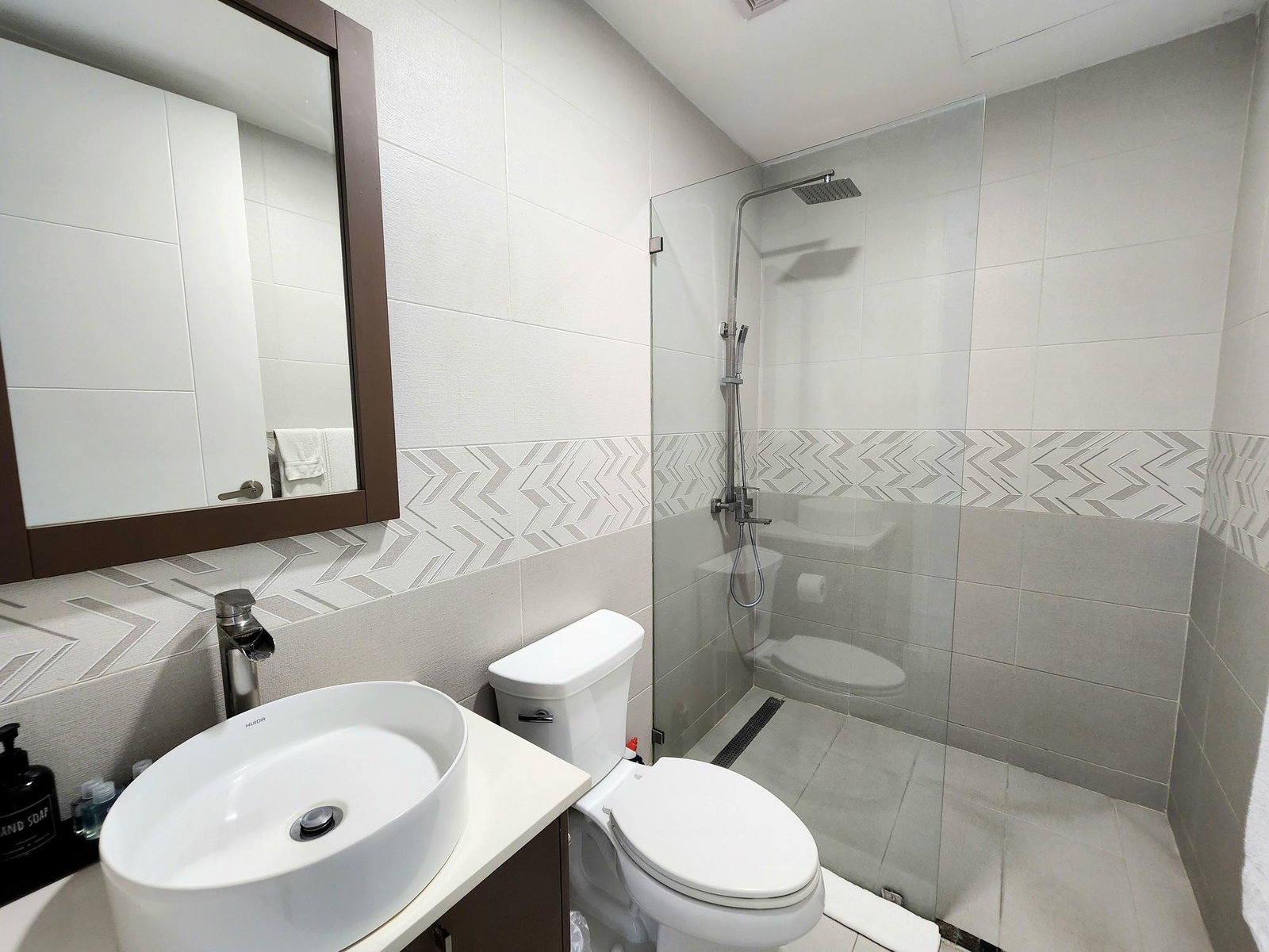 Thirteenth image of 404-11a Waterloo Road in Kingston 10, St. Andrew, Jamaica - property is For Sale