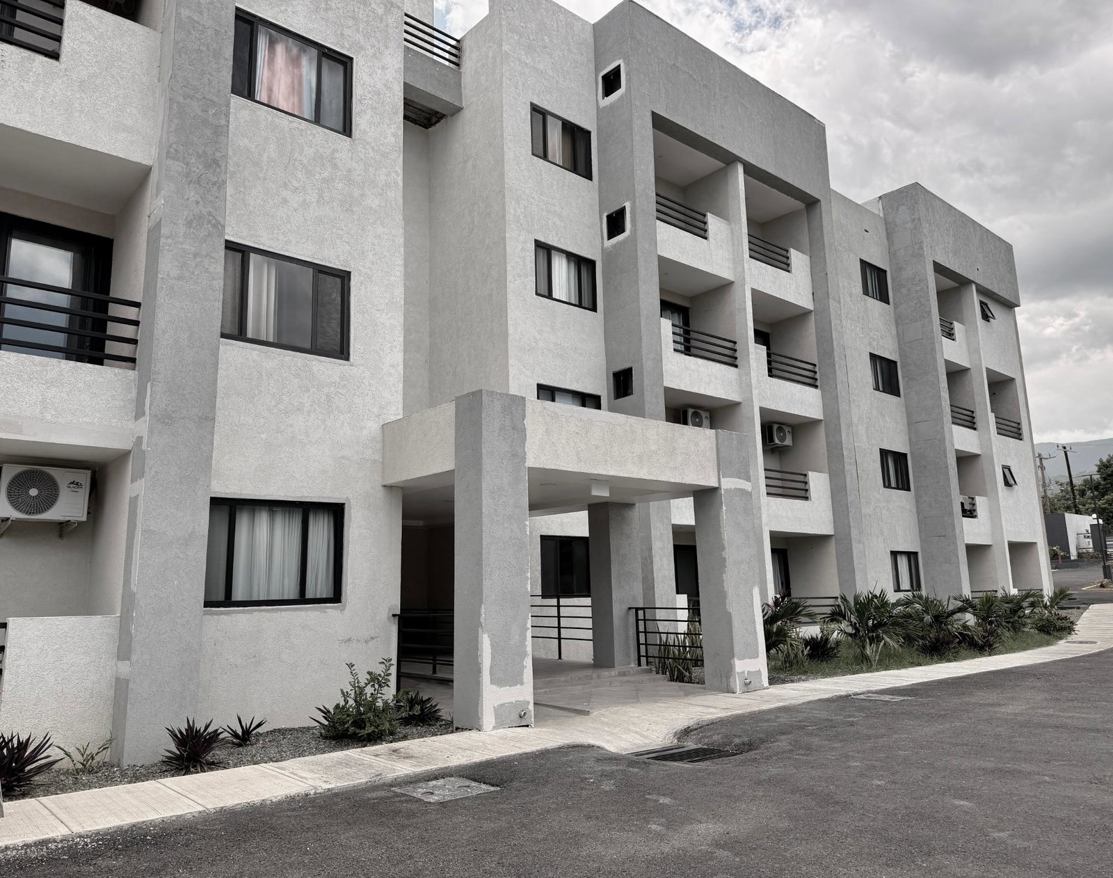 Fourteenth image of 12-302 Dulwich Drive in Kingston 8, St. Andrew, Jamaica - property is For Rent
