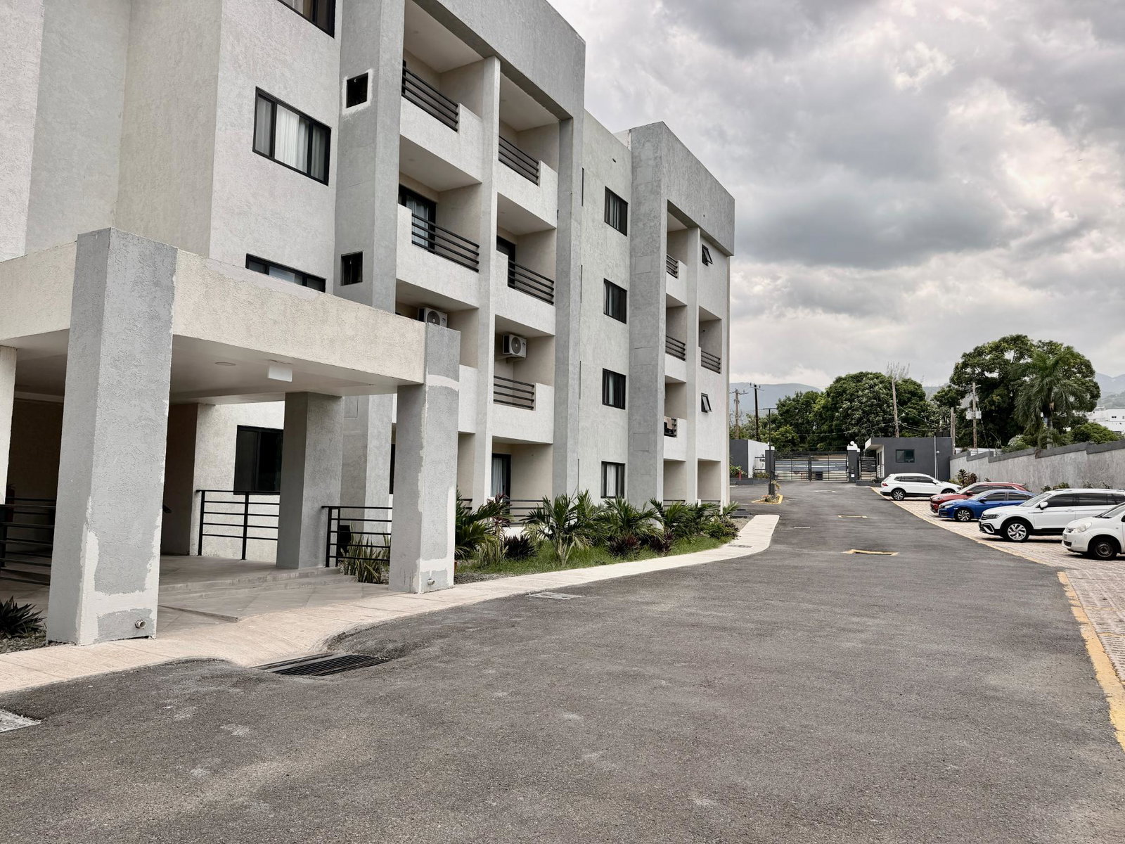 Fifteenth image of 12-302 Dulwich Drive in Kingston 8, St. Andrew, Jamaica - property is For Rent