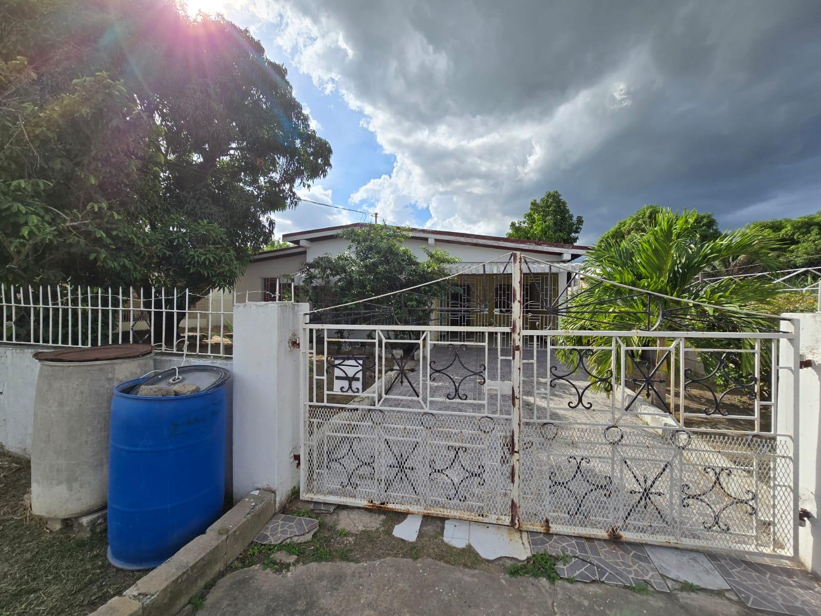 Second image of 1093 Valerie Crescent in Spanish Town, St. Catherine, Jamaica - property is For Sale
