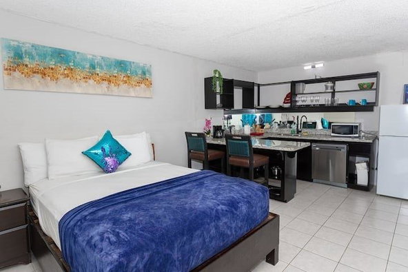 Fifth image of A35- 11 Queens Dr, St. James in Montego Bay, St. James, Jamaica - property is For Sale