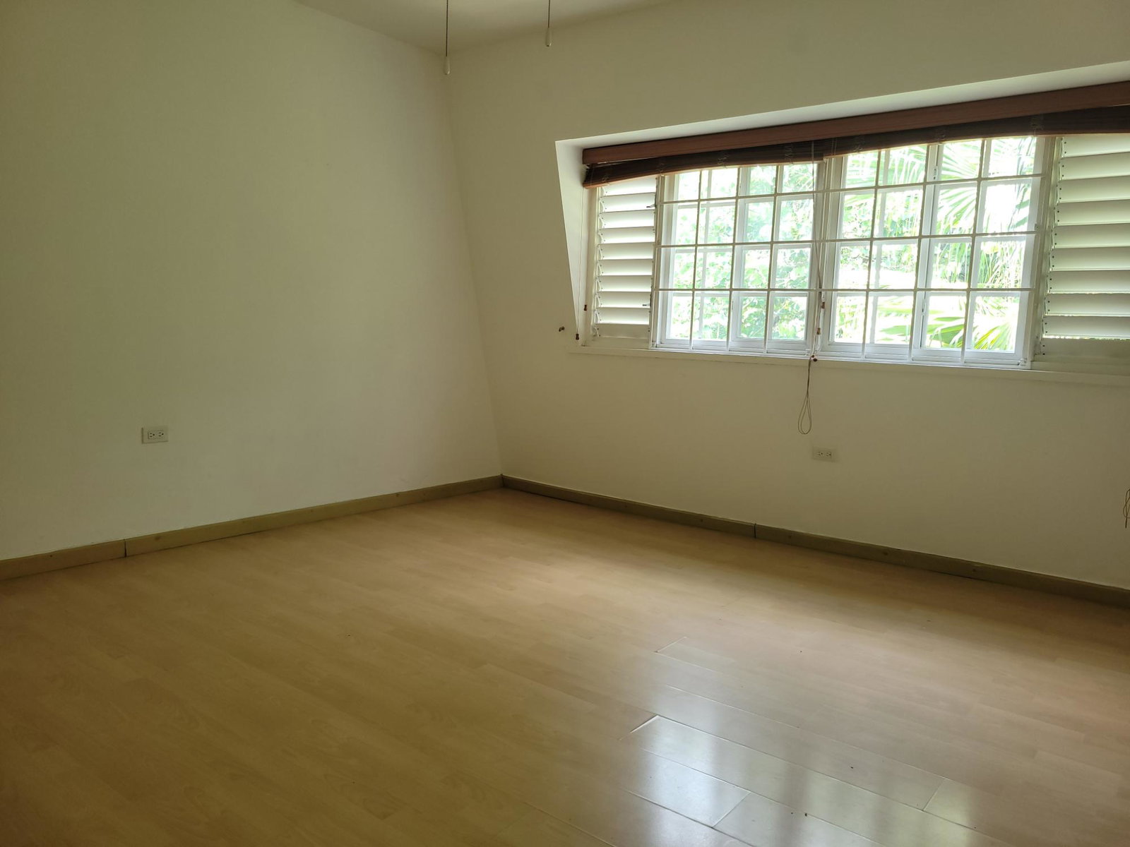 Tenth image of 22-15-17 Millsborough Avenue in Kingston 6, St. Andrew, Jamaica - property is For Rent
