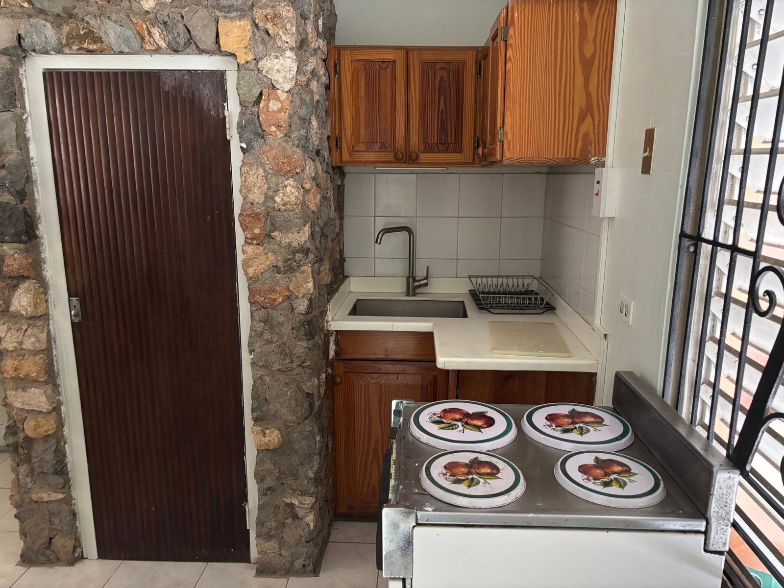 Fifth image of Lily Way, Mona in Kingston 6, St. Andrew, Jamaica - property is For Rent