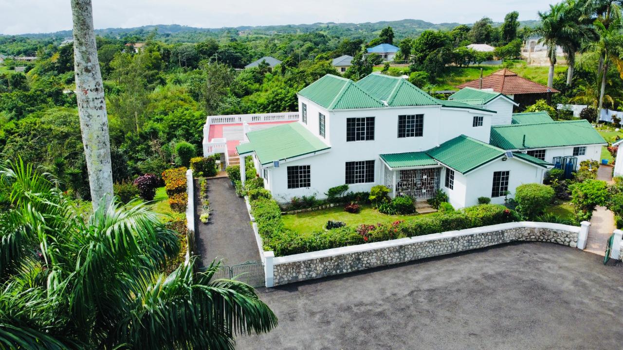 Third image of Dalkeith Great House, Kno in Knockpatrick, Manchester, Jamaica - property is For Sale