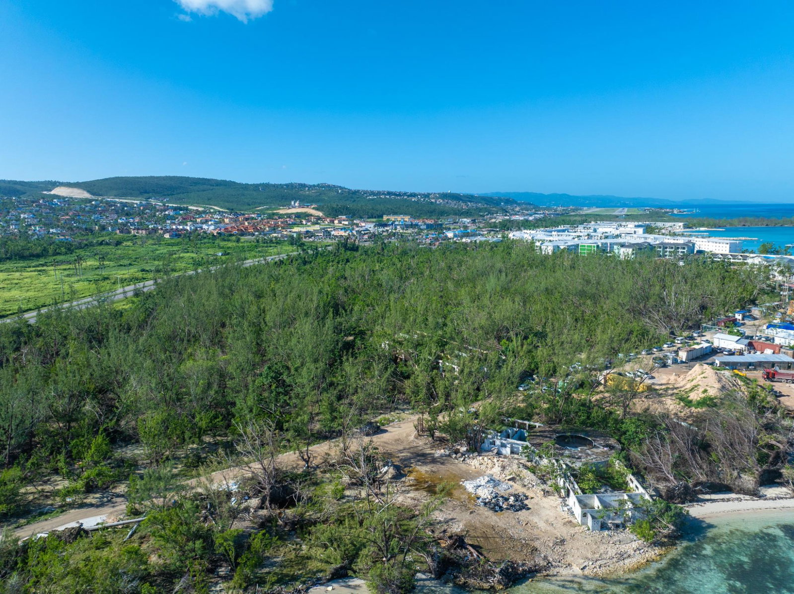 Seventh image of 37 Mahoe Bay in Little River, St. James, Jamaica - property is For Sale
