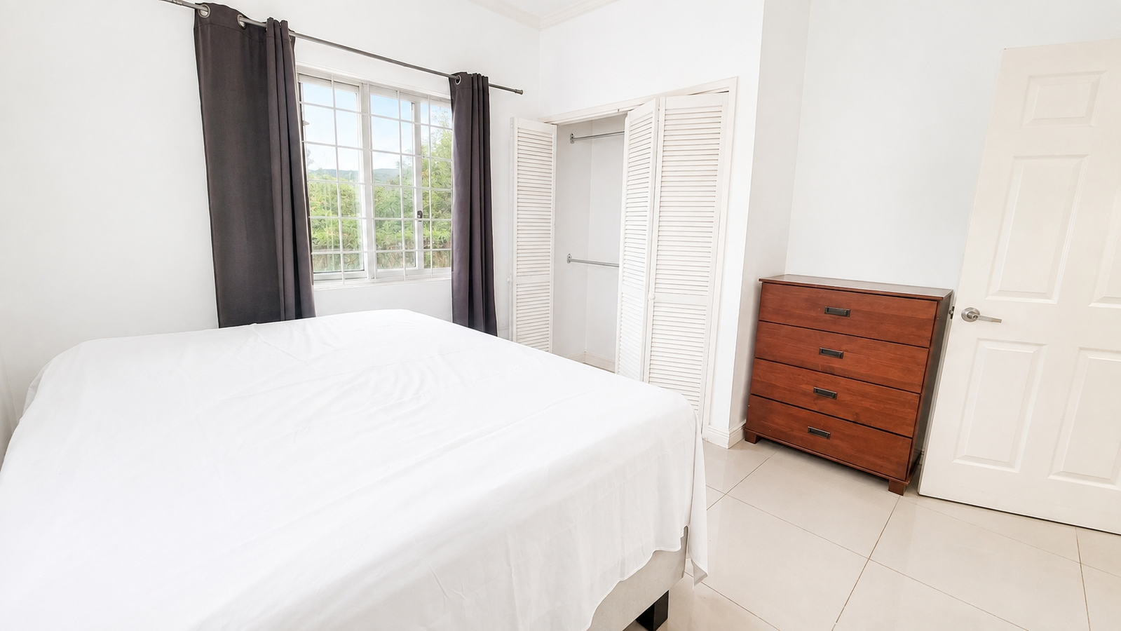 Tenth image of 5-2 Spathodia Avenue in Kingston 6, St. Andrew, Jamaica - property is For Rent