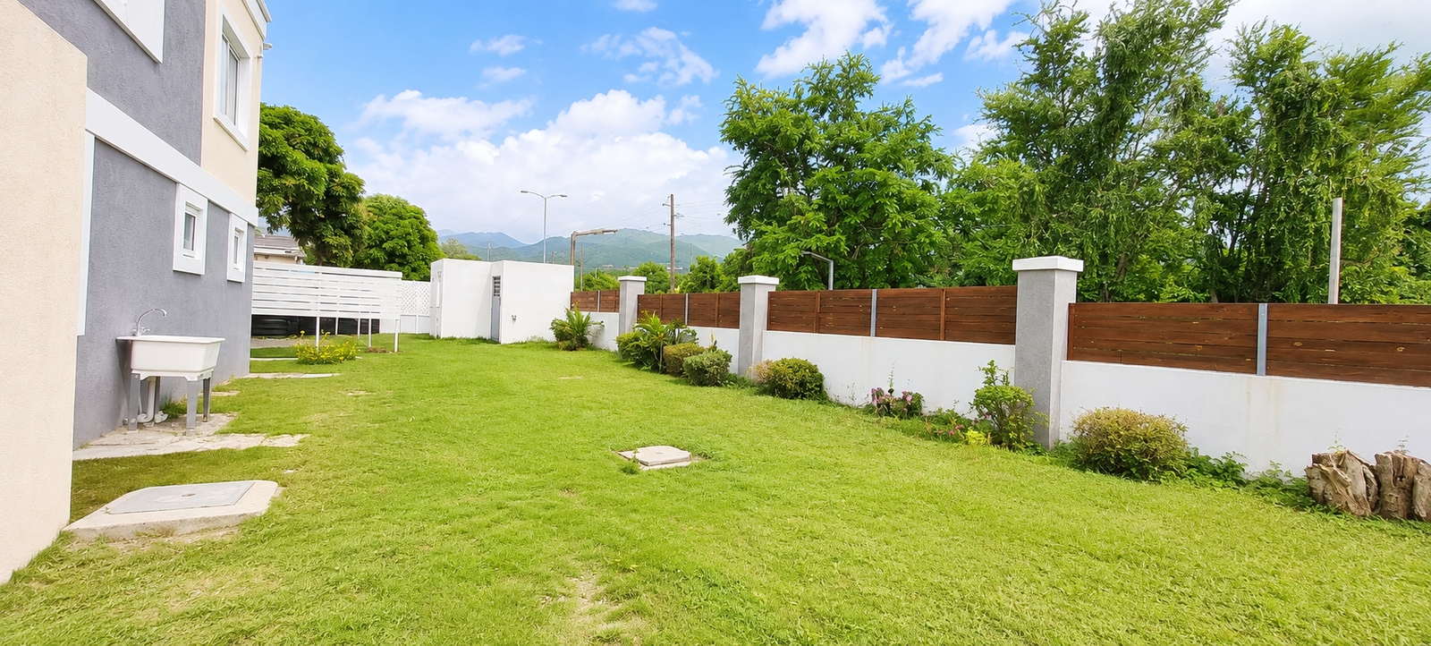 Thirteenth image of 5-2 Spathodia Avenue in Kingston 6, St. Andrew, Jamaica - property is For Rent