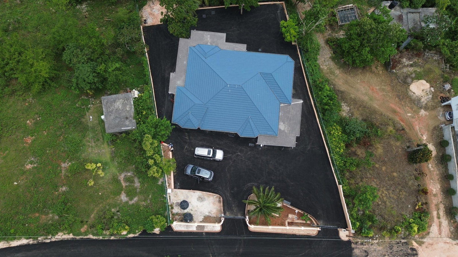 Sixth image of 5- Landsettlement in Mandeville, Manchester, Jamaica - property is For Rent
