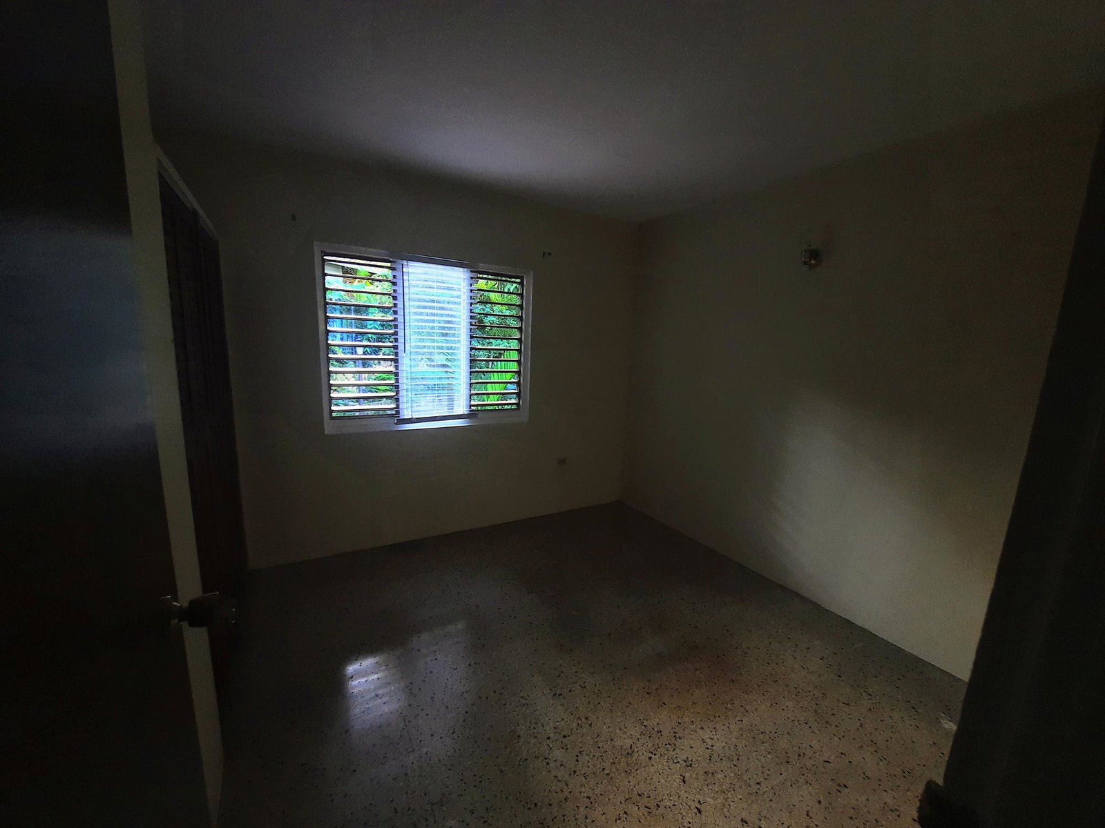 Seventh image of T/h #1-81 Long Lane in Kingston 9, St. Andrew, Jamaica - property is For Rent
