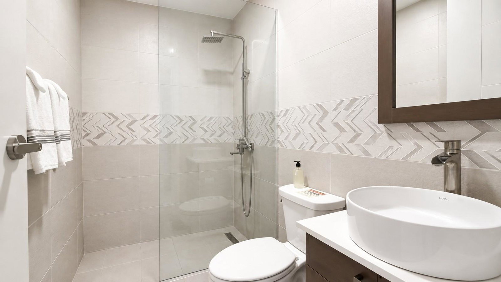 Ninth image of 508-11a Waterloo Road in Kingston 5, St. Andrew, Jamaica - property is For Sale