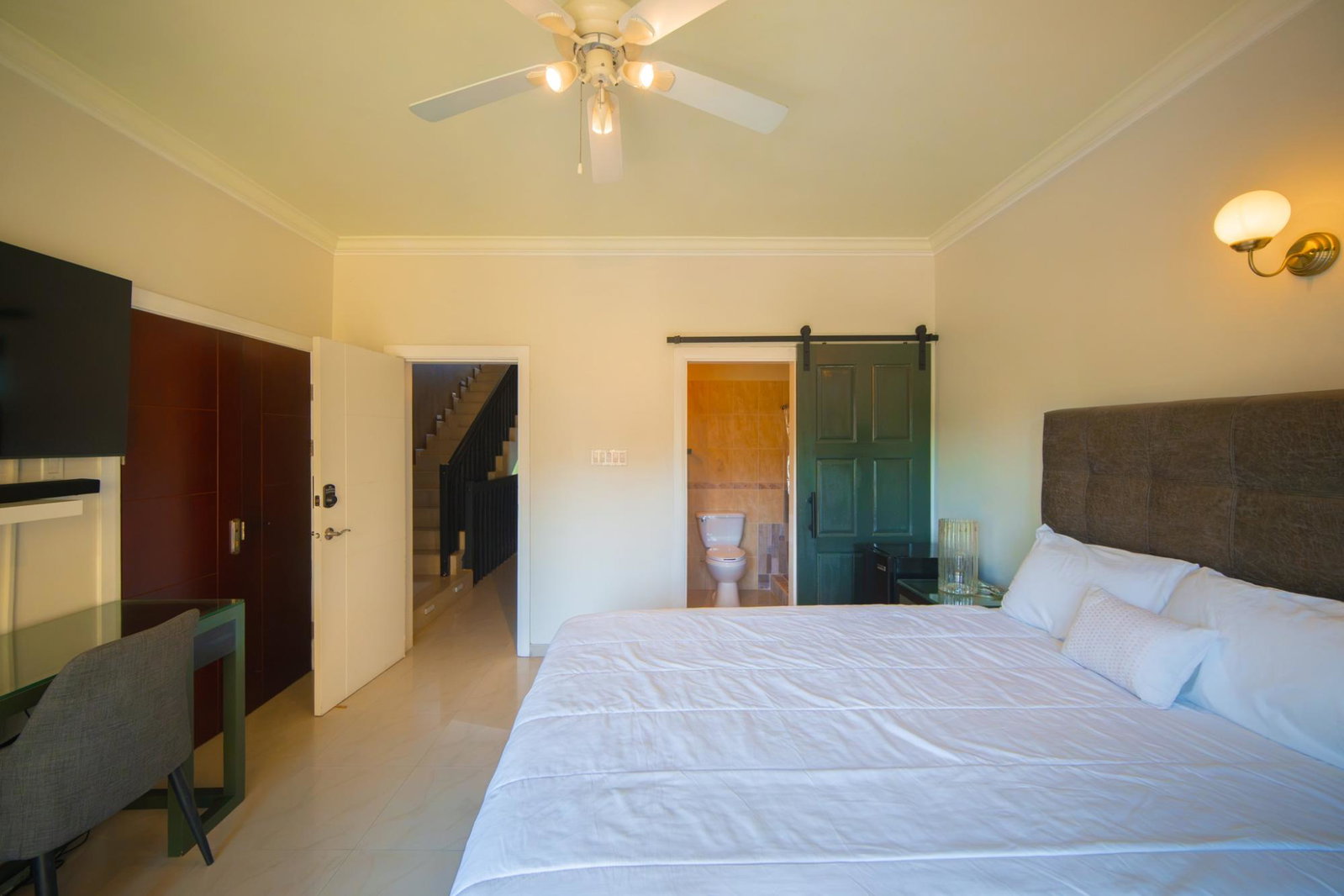 Thirteenth image of B3-121 Main Street, Ocho Rios in Ocho Rios, St. Ann, Jamaica - property is For Sale