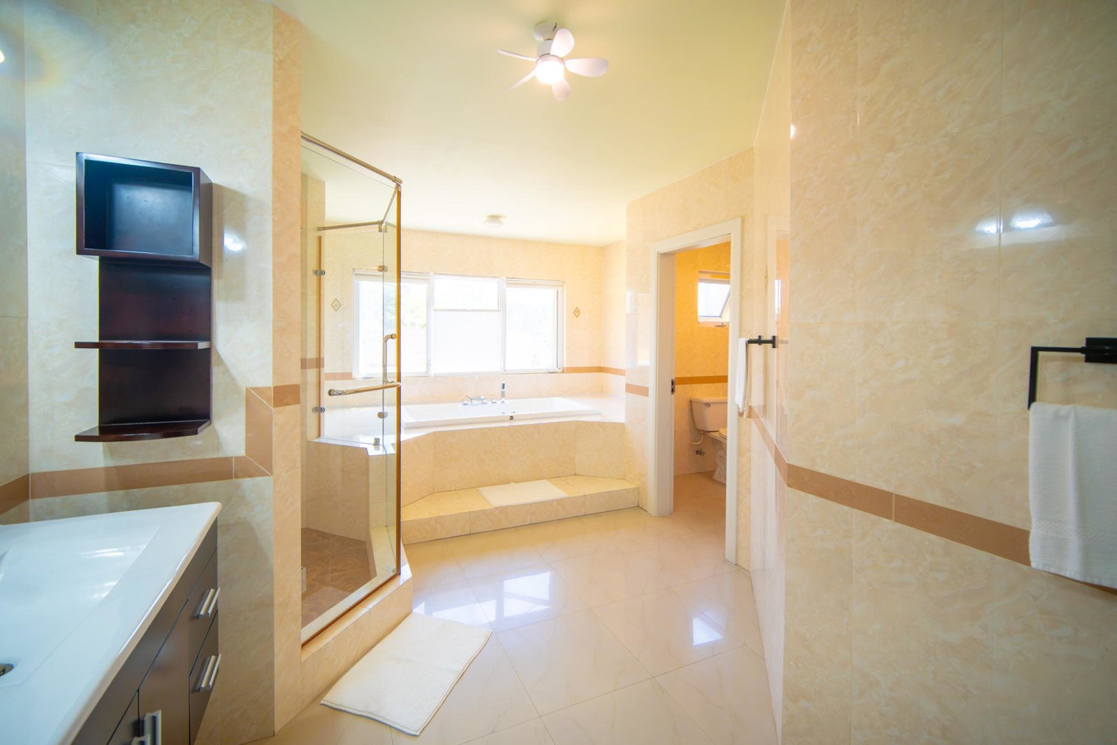 Nineteenth image of B3-121 Main Street, Ocho Rios in Ocho Rios, St. Ann, Jamaica - property is For Sale