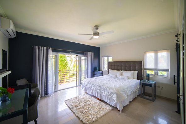 Ninth image of B3-121 Main Street, Ocho Rios in Ocho Rios, St. Ann, Jamaica - property is For Sale